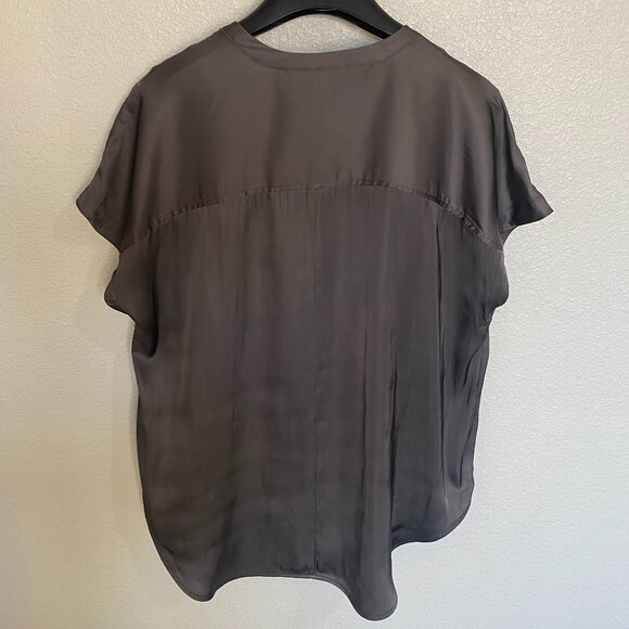 Old Navy Women's Gray Satin Blouse - Picture 2 of 2